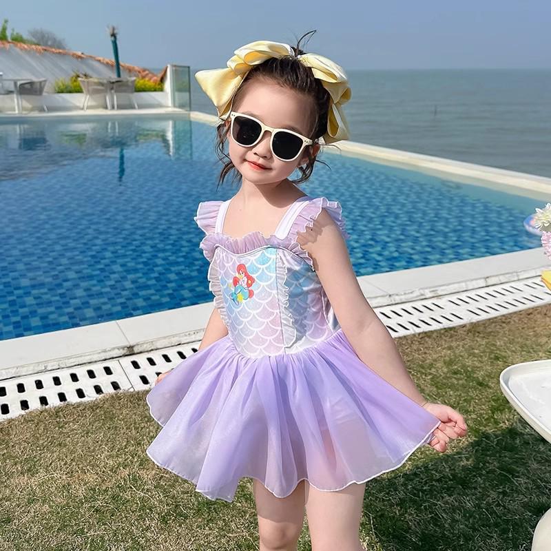 2025 New Girls One-Piece Mermaid Swimsuit - Cute Princess Summer Swimwear Size 130 (Height ~120cm)
2025 New Girls One-Piece Mermaid Swimsuit - Cute Princess Summer Swimwear Size 130 (Height ~120cm)