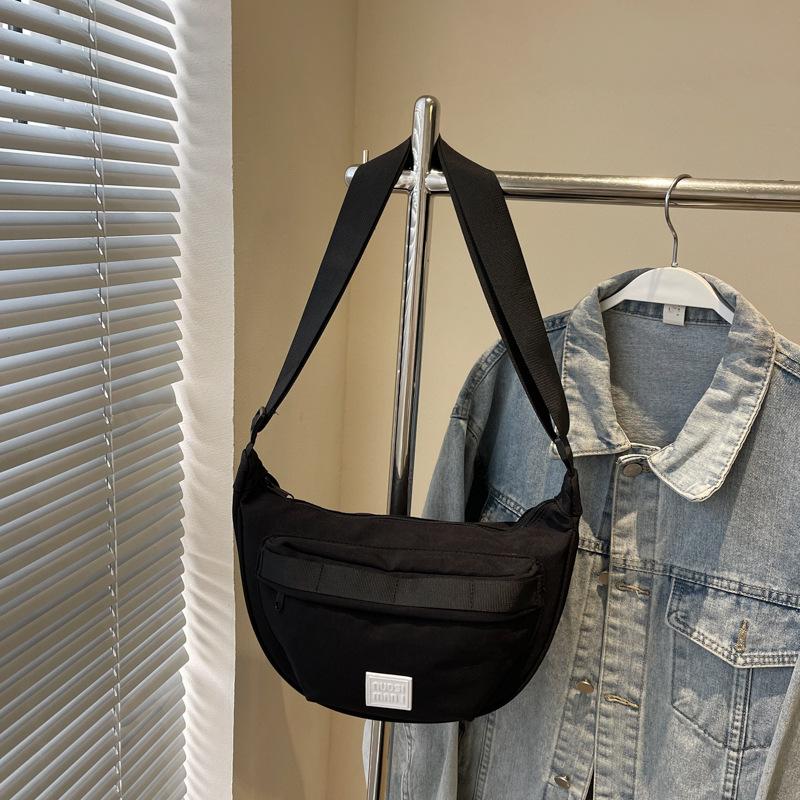 Casual dumpling bag women s new fashionable versatile shoulder bag large capacity class commuter messenger bag чёрный
Casual dumpling bag women s new fashionable versatile shoulder bag large capacity class commuter messenger bag чёрный