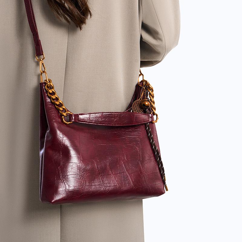 Premium Contrasting Color Bucket Bag Women S Spring And Summer Retro Versatile Shoulder Bag To Work Commuter Messenger Bag
Premium Contrasting Color Bucket Bag Women S Spring And Summer Retro Versatile Shoulder Bag To Work Commuter Messenger Bag