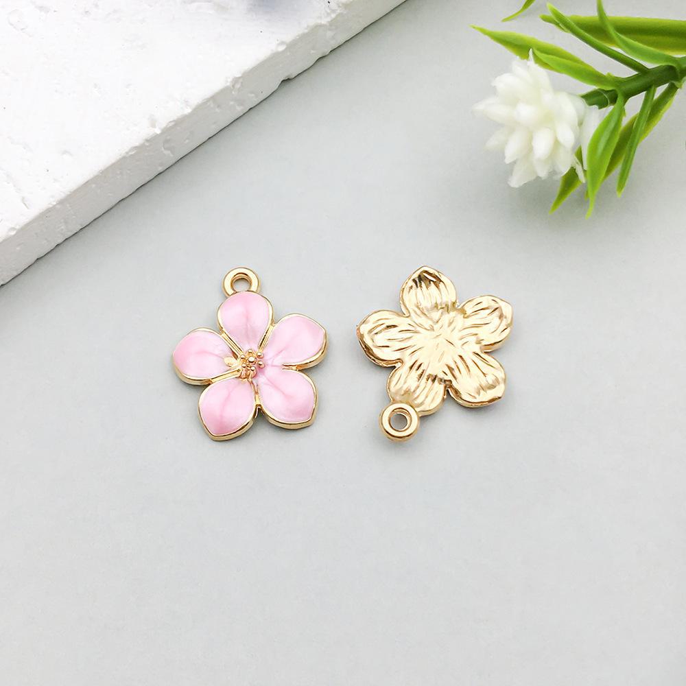 Новая подвеска в виде розовой вишневой ромашки: Сплав с каплями масла для изготовления браслетов и ожерелий своими руками.
Новая подвеска в виде розовой вишневой ромашки: Сплав с каплями масла для изготовления браслетов и ожерелий своими руками.