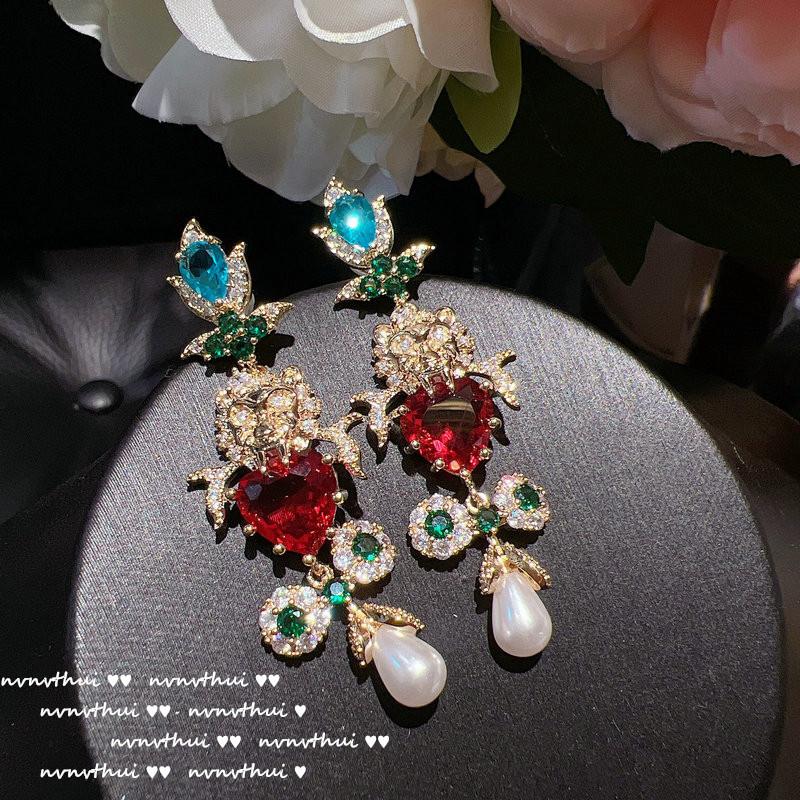 Серьги Victoria Carmine с камнями в виде банта, Позолоченные 18K золотом серьги-львы с цирконами в форме капли воды, Женские
Серьги Victoria Carmine с камнями в виде банта, Позолоченные 18K золотом серьги-львы с цирконами в форме капли воды, Женские