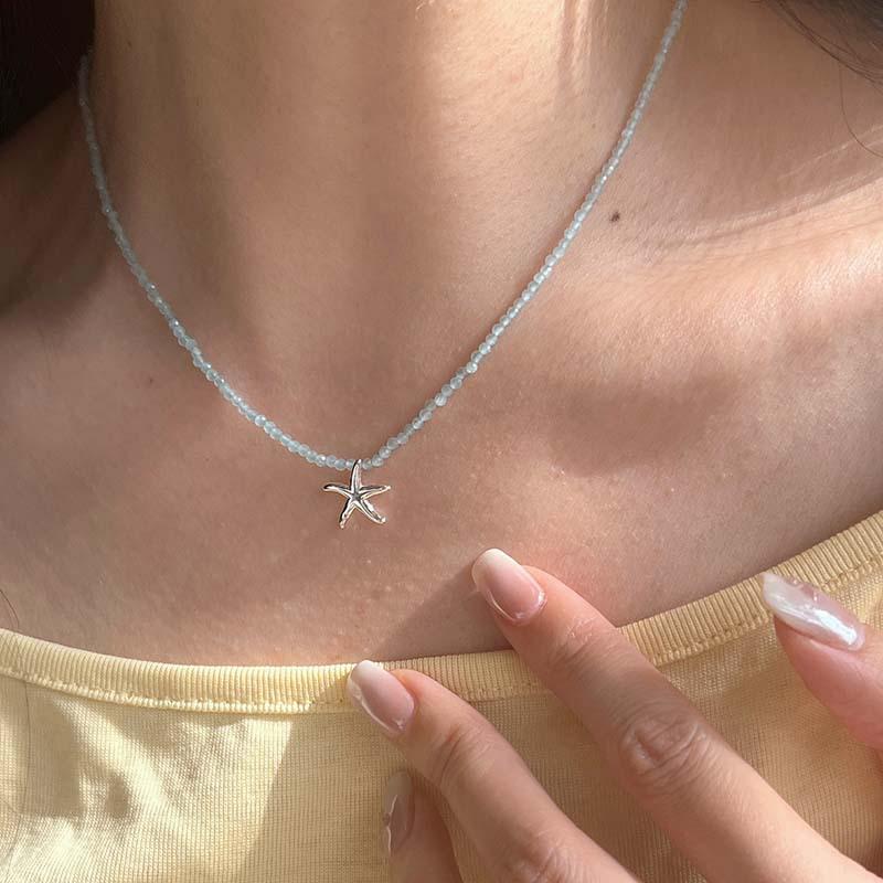 Glass beads beaded star pendant necklace small fresh simple versatile collarbone chain niche temperament fashion jewelry women
Glass beads beaded star pendant necklace small fresh simple versatile collarbone chain niche temperament fashion jewelry women
