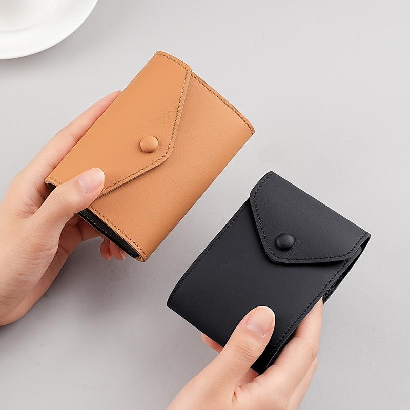 First layer cowhide organ card bag, card holder, unisex business card holder, ID bag, genuine leather credit card bag.
First layer cowhide organ card bag, card holder, unisex business card holder, ID bag, genuine leather credit card bag.