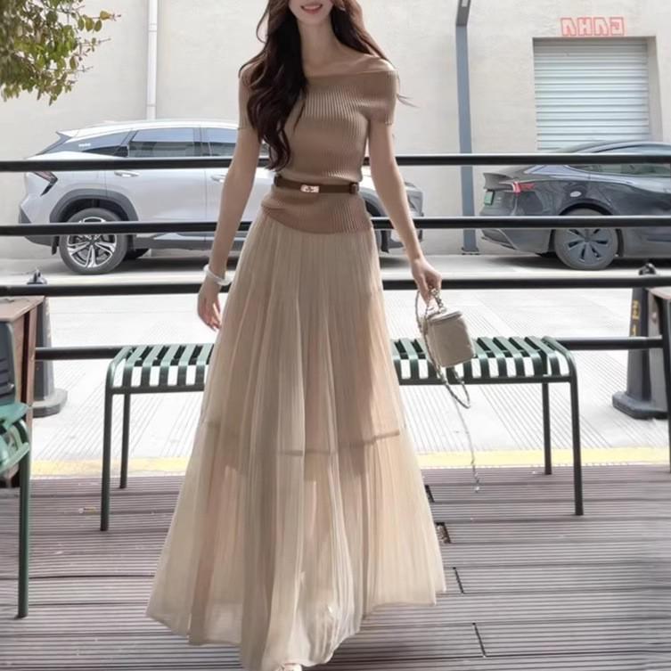 Coffee-Colored One-Shoulder Knitted Top & A-Line Skirt Set - Short-Sleeved, Fashionable, Gentle T-Shirt Design Small
Coffee-Colored One-Shoulder Knitted Top & A-Line Skirt Set - Short-Sleeved, Fashionable, Gentle T-Shirt Design Small