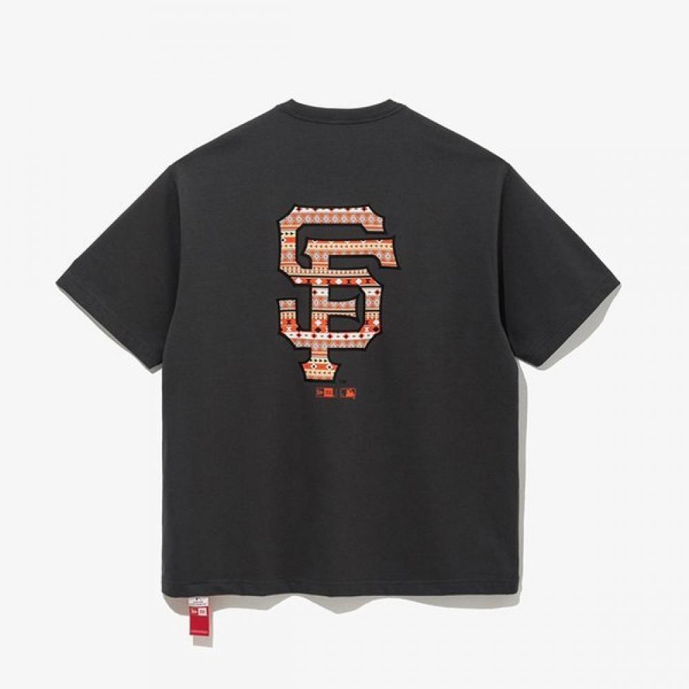 New Era Domestic Store Genuine Mlb San Francisco Giants Navajo Pattern Short Sleeve Tee 14536483 14536483/S
New Era Domestic Store Genuine Mlb San Francisco Giants Navajo Pattern Short Sleeve Tee 14536483 14536483/S