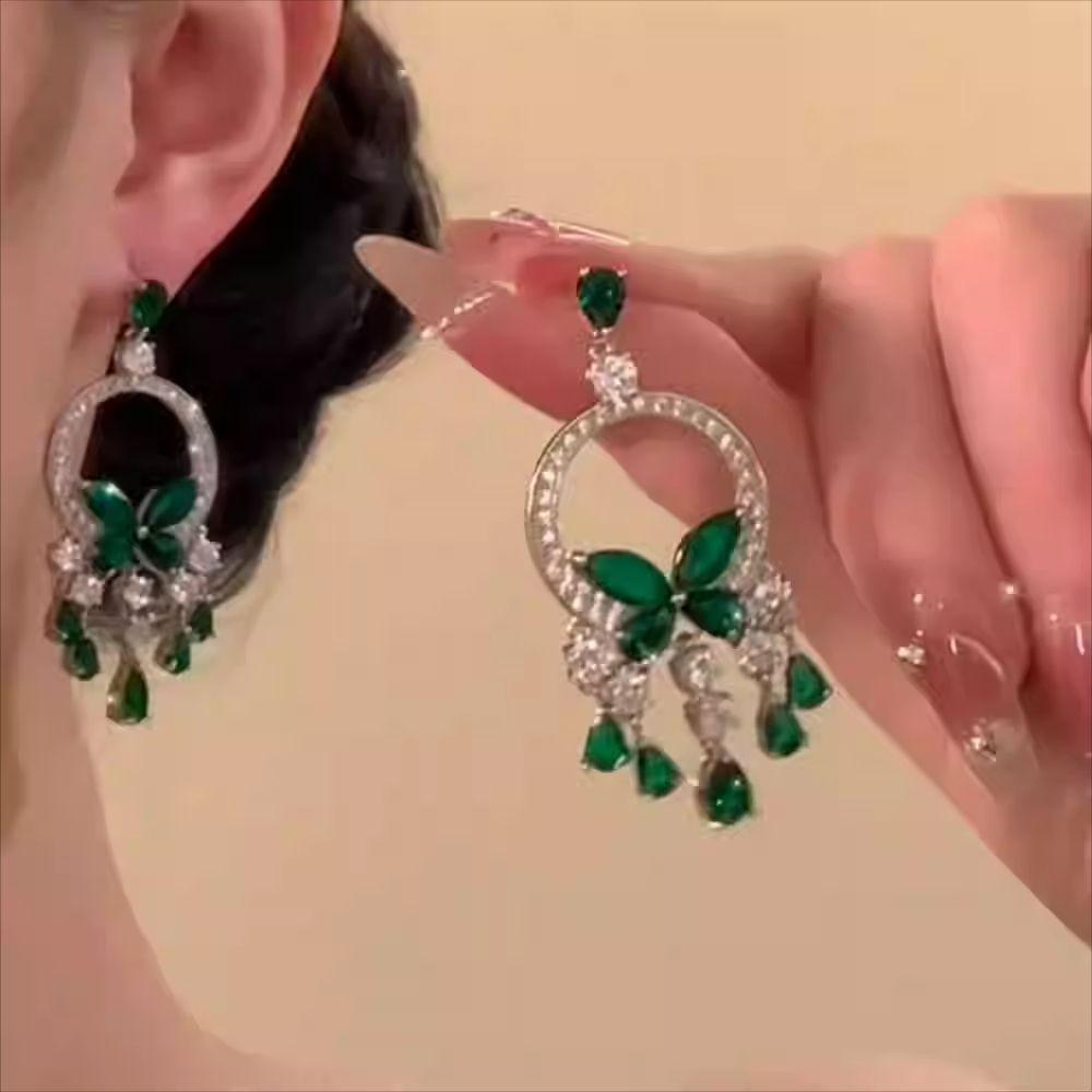 Diamond butterfly fringed earrings, elegant temperament earrings, niche light luxury, high-end earrings, women
Diamond butterfly fringed earrings, elegant temperament earrings, niche light luxury, high-end earrings, women