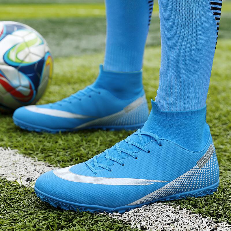 Football shoes high-top broken nails training game long nails sports shoes men 45
Football shoes high-top broken nails training game long nails sports shoes men 45