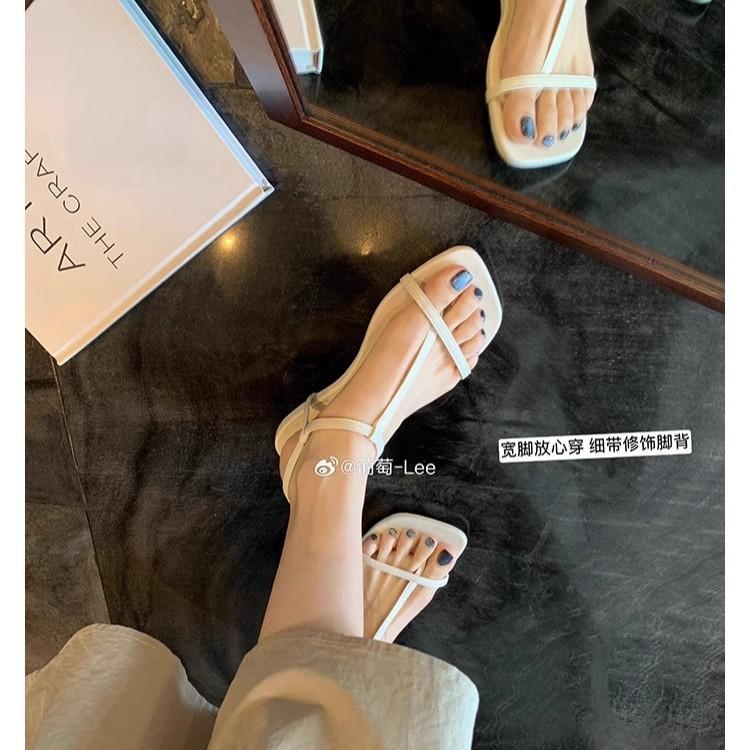 fashionable diagonal cut square T-shaped with toes versatile leather flat sandals women s new summer models 40 червоний
fashionable diagonal cut square T-shaped with toes versatile leather flat sandals women s new summer models 40 червоний