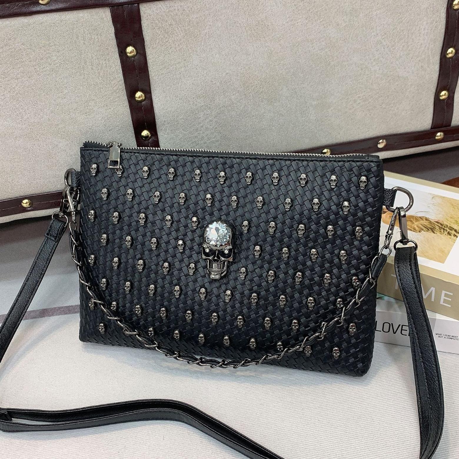 Ретро Череп Заклепка Одно плечо Сумки Мода Кожаные сумки Большой емкости Женская кожаная сумка Crossbody
Ретро Череп Заклепка Одно плечо Сумки Мода Кожаные сумки Большой емкости Женская кожаная сумка Crossbody