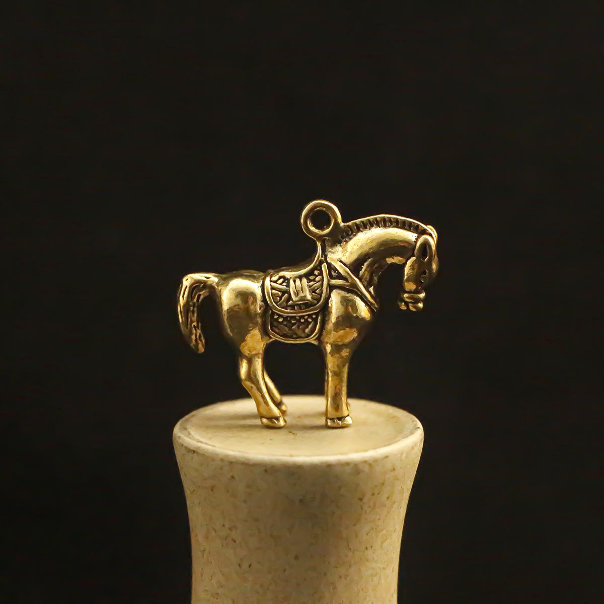 Латунный 3D брелок-подвеска в виде лошади по знаку зодиака
Латунный 3D брелок-подвеска в виде лошади по знаку зодиака