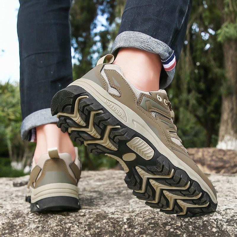 Autumn and winter large size hiking shoes men s and women s mesh breathable mountain climbing off-road hiking shoes soft-soled outdoor sports shoes 46
Autumn and winter large size hiking shoes men s and women s mesh breathable mountain climbing off-road hiking shoes soft-soled outdoor sports shoes 46