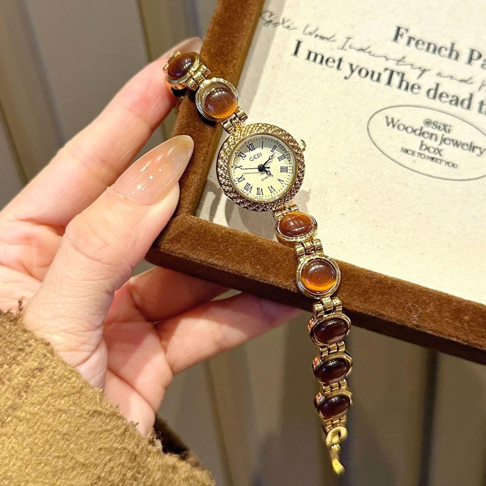 BS2026 is popular watches, retro niche court style, light luxury exquisite women s quartz watches
BS2026 is popular watches, retro niche court style, light luxury exquisite women s quartz watches