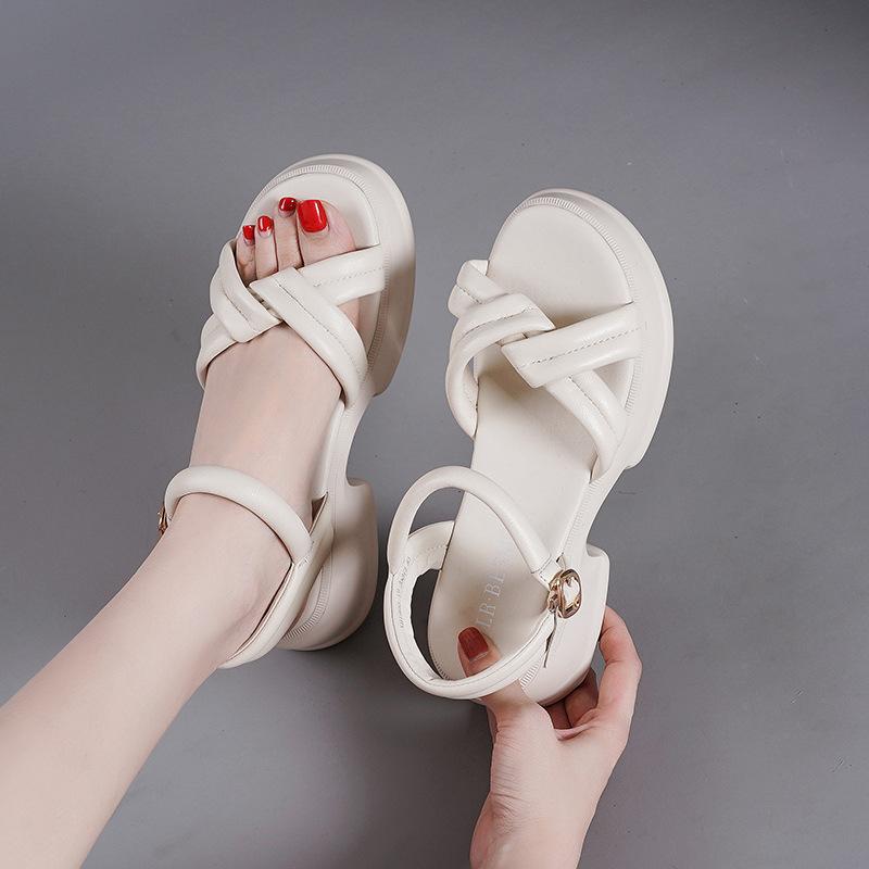 Summer leather women wear thick-soled wedge sandals, new beach sandals, sheepskin women s versatile cool slippers, college style 35 чёрный
Summer leather women wear thick-soled wedge sandals, new beach sandals, sheepskin women s versatile cool slippers, college style 35 чёрный