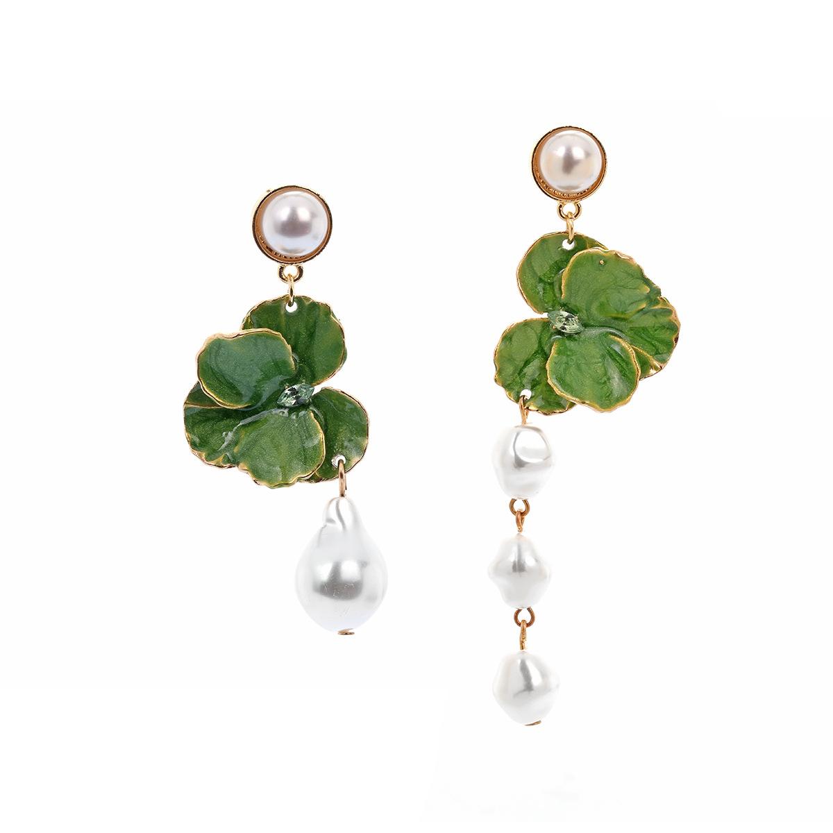 DIGADAGU Metal Asymmetrical Flower Dangle Earrings New Minimalist Baroque Earrings Women s Everyday Zircon Accessories зелений
DIGADAGU Metal Asymmetrical Flower Dangle Earrings New Minimalist Baroque Earrings Women s Everyday Zircon Accessories зелений