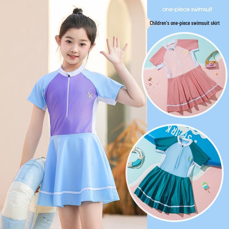Girls Sporty One-Piece Skirt Style Swimsuit for Training and Hot Springs 3XL (Height 140-150 cm, 37.5-42.5 kg)
Girls Sporty One-Piece Skirt Style Swimsuit for Training and Hot Springs 3XL (Height 140-150 cm, 37.5-42.5 kg)
