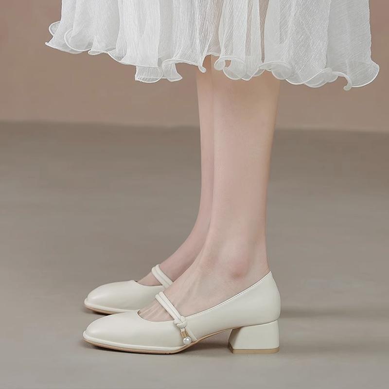 Shallow thick heel single shoes women s new cheongsam shoes gentle Mary Jane high heels 39
Shallow thick heel single shoes women s new cheongsam shoes gentle Mary Jane high heels 39