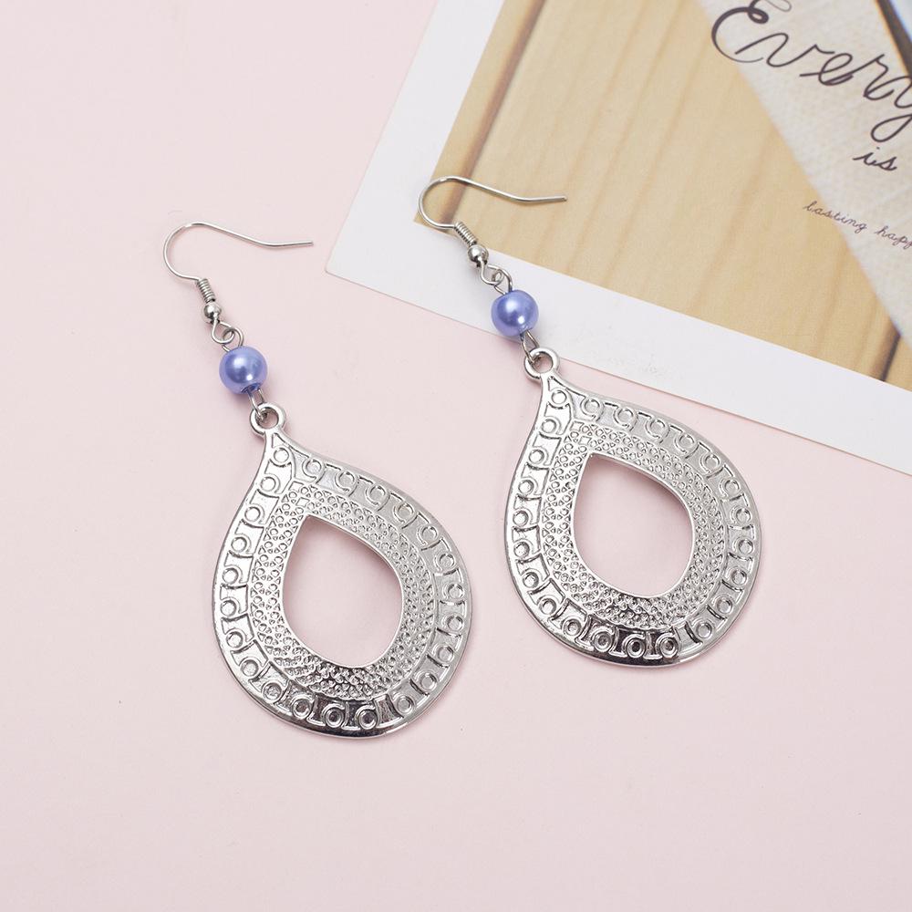 Zinc Alloy Retro Hollow Water Drop Earrings with Exquisite Pattern for Women серебряный
Zinc Alloy Retro Hollow Water Drop Earrings with Exquisite Pattern for Women серебряный