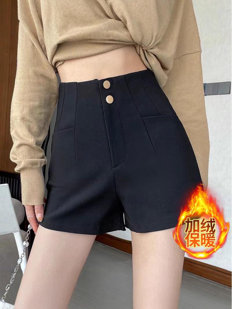 Женские миниатюрные черные шорты А-силуэта с высокой талией на осень/зиму 2024 3XL (for 148-158 lbs)
Женские миниатюрные черные шорты А-силуэта с высокой талией на осень/зиму 2024 3XL (for 148-158 lbs)