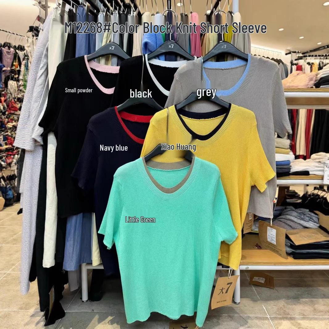 Women s Plus Size Color Block V-Neck Knit Sweater T-Shirt - Spring/Summer Korean Style Navy Blue
Women s Plus Size Color Block V-Neck Knit Sweater T-Shirt - Spring/Summer Korean Style Navy Blue