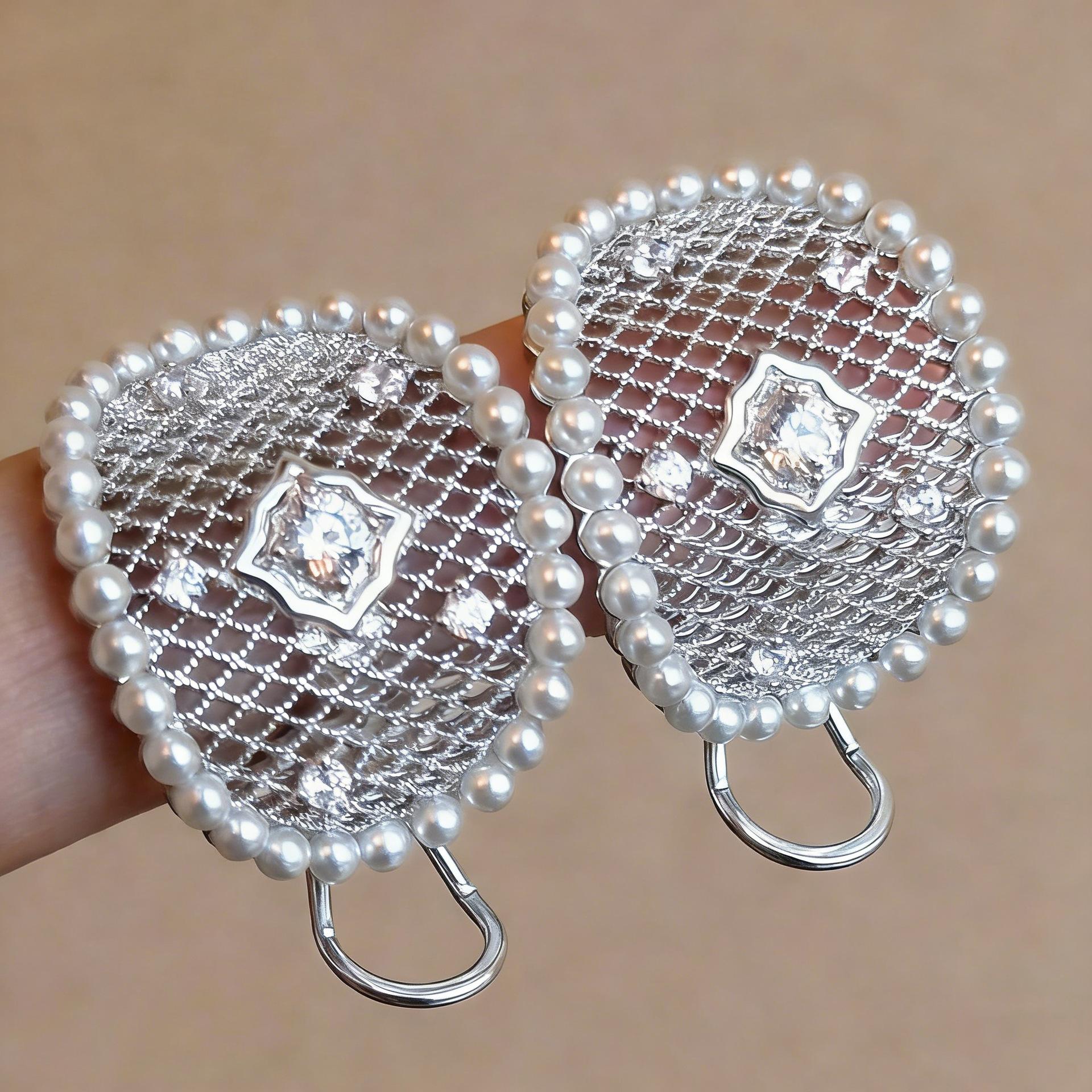 Classical lace hollow out earrings for women luxurious and high-end unique and beautiful inlay diamonds earring wedding jewelry серебряный
Classical lace hollow out earrings for women luxurious and high-end unique and beautiful inlay diamonds earring wedding jewelry серебряный