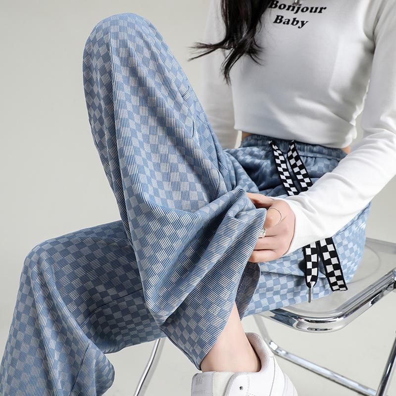 Checkered Ice Silk Wide-Leg Pants for Women, Summer 2025: High-Waist, Floor-Length, Casual Petite Straight-Leg Design L (106-115 lbs)
Checkered Ice Silk Wide-Leg Pants for Women, Summer 2025: High-Waist, Floor-Length, Casual Petite Straight-Leg Design L (106-115 lbs)