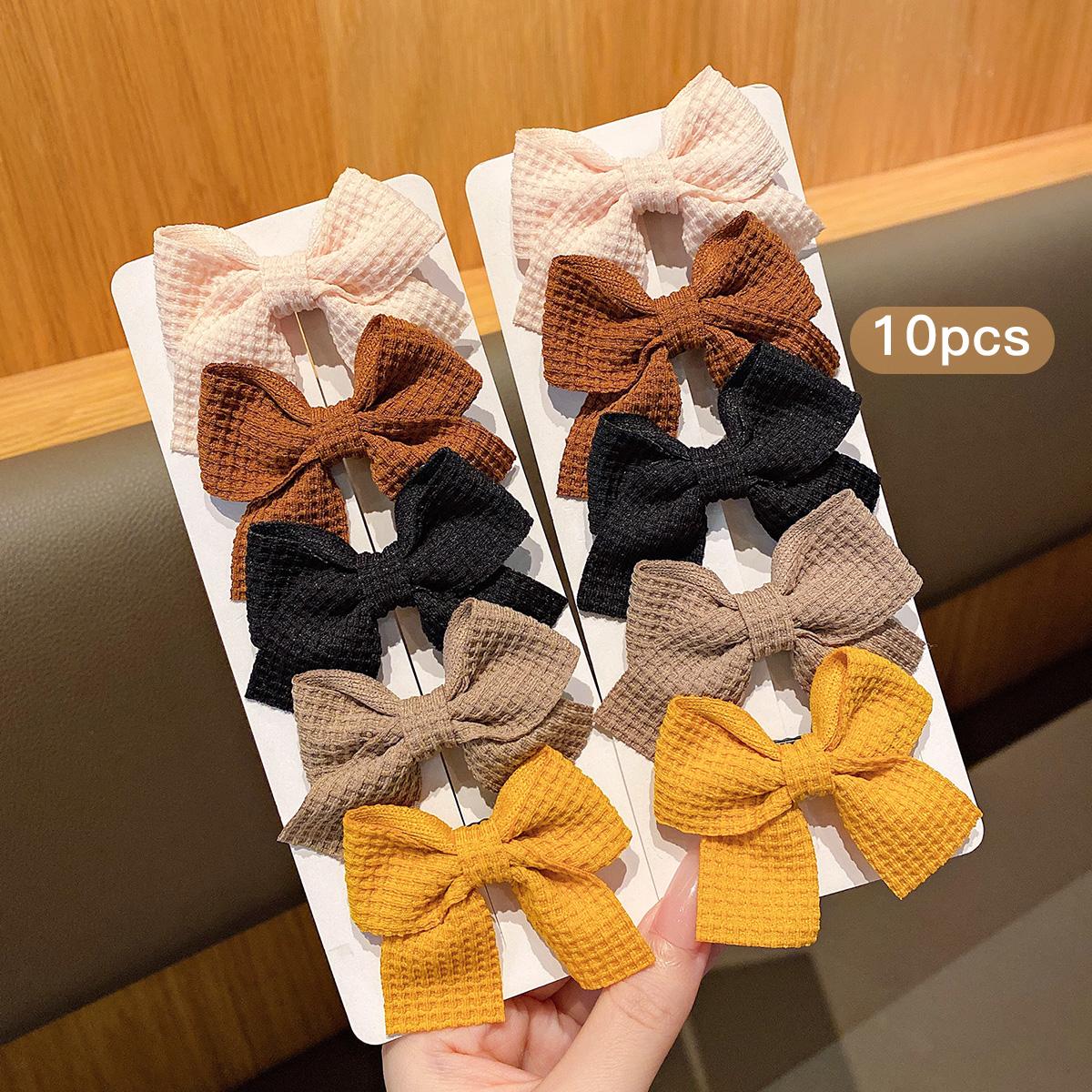 10 Korean version color random bow hair clips with sweet and fashionable style suitable for daily use as hair accessories
10 Korean version color random bow hair clips with sweet and fashionable style suitable for daily use as hair accessories