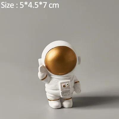 Nordic Resin Creative Astronaut Sculpture Figurine Store Craft Desk Home Decoration Accessories Modern Birthday Gift Cartoon
Nordic Resin Creative Astronaut Sculpture Figurine Store Craft Desk Home Decoration Accessories Modern Birthday Gift Cartoon