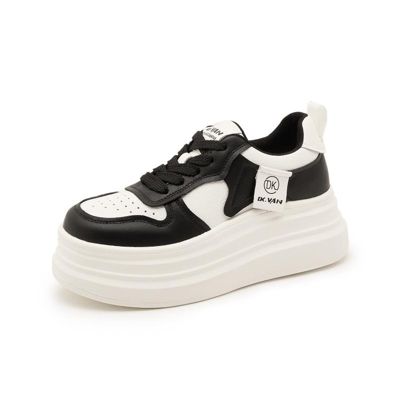 Autumn new thick-soled heightening board shoes women s muffin soles small casual breathable versatile little white shoes 40
Autumn new thick-soled heightening board shoes women s muffin soles small casual breathable versatile little white shoes 40