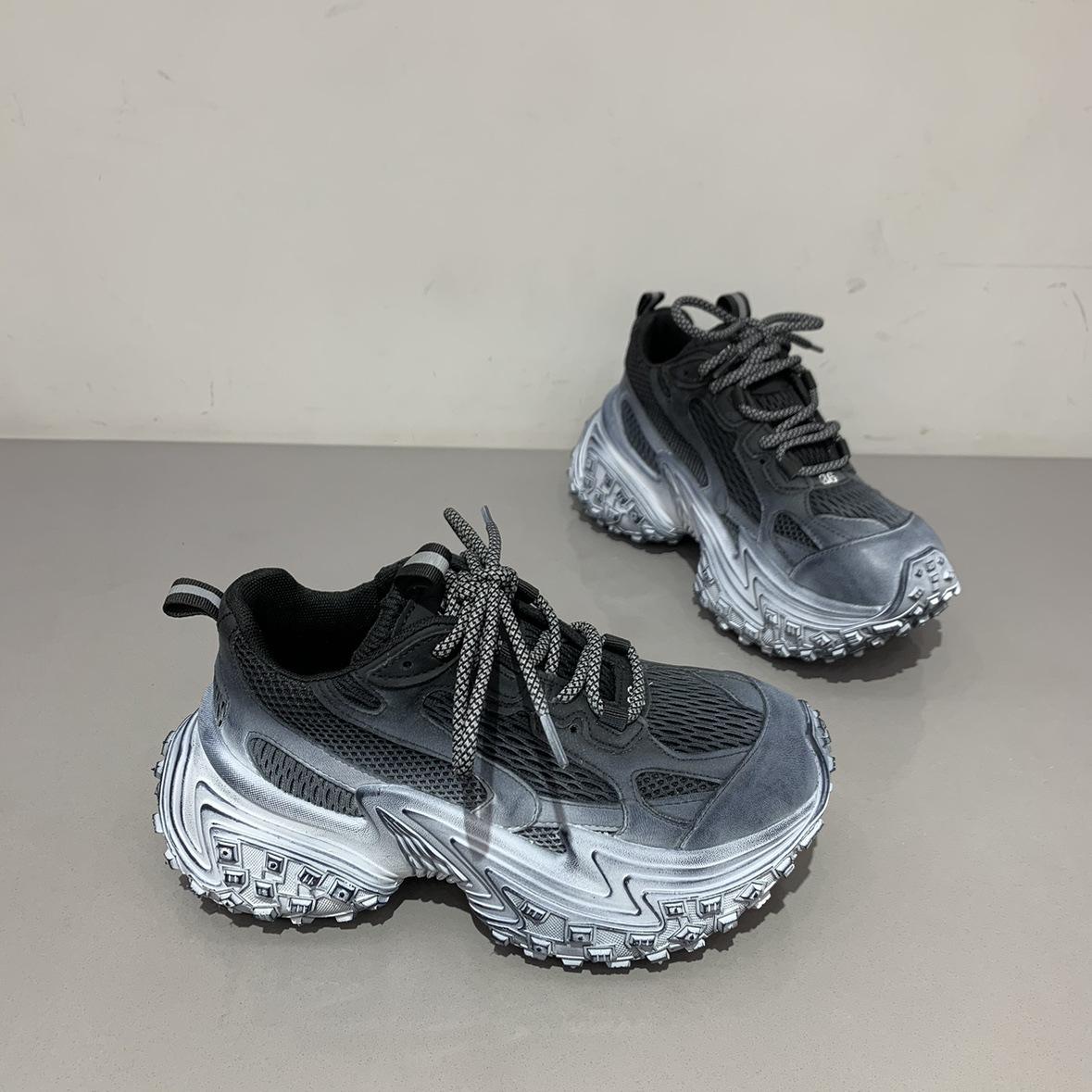 Carro Азиатские и европейские товары Paris Dirty Dad Shoes Женские весенние новые универсальные повседневные кроссовки из мягкой кожи в сетку
Carro Азиатские и европейские товары Paris Dirty Dad Shoes Женские весенние новые универсальные повседневные кроссовки из мягкой кожи в сетку