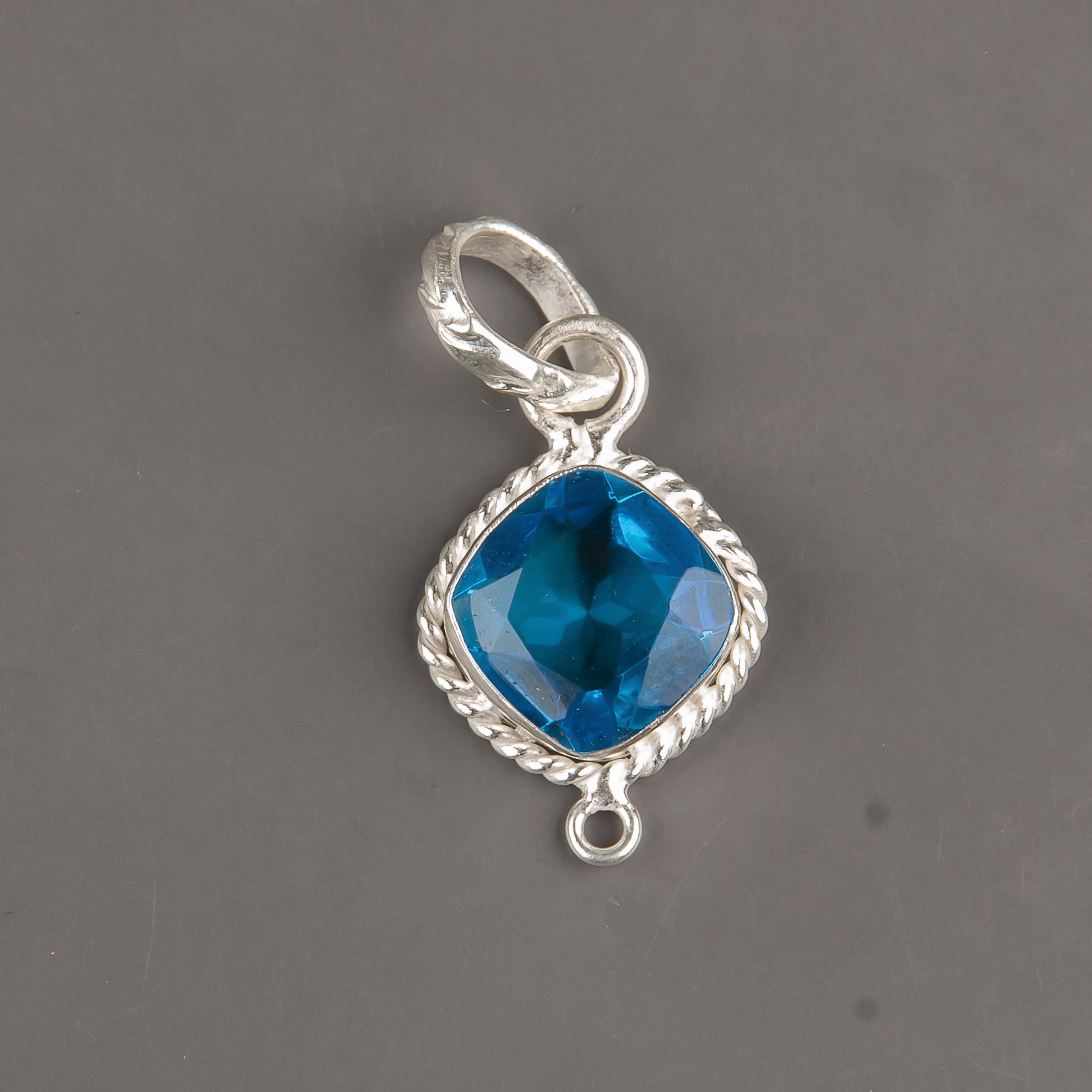 Swiss Blue Topaz Earring Gemstone Pendant, 925 Solid Sterling Silver Pendant Jewelry Handmade Pendant, Silver Jewelry For Gift 1.30 Inches синій
Swiss Blue Topaz Earring Gemstone Pendant, 925 Solid Sterling Silver Pendant Jewelry Handmade Pendant, Silver Jewelry For Gift 1.30 Inches синій