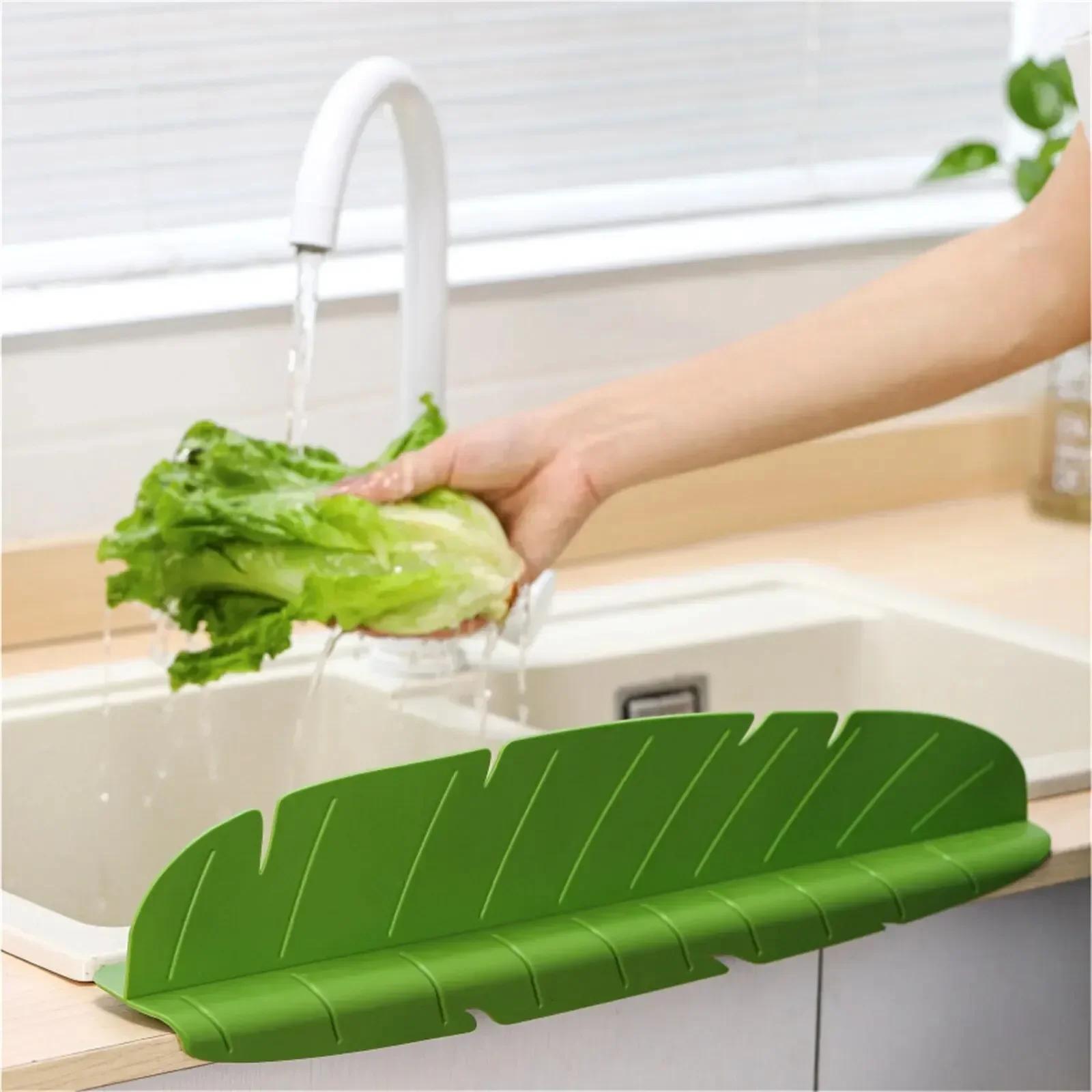 Kitchen Sink Water Guards Soft Banana Leaf Shape Water Sink Flap Block With Suckers Oil-Proof Proof Sink Access зелений
Kitchen Sink Water Guards Soft Banana Leaf Shape Water Sink Flap Block With Suckers Oil-Proof Proof Sink Access зелений