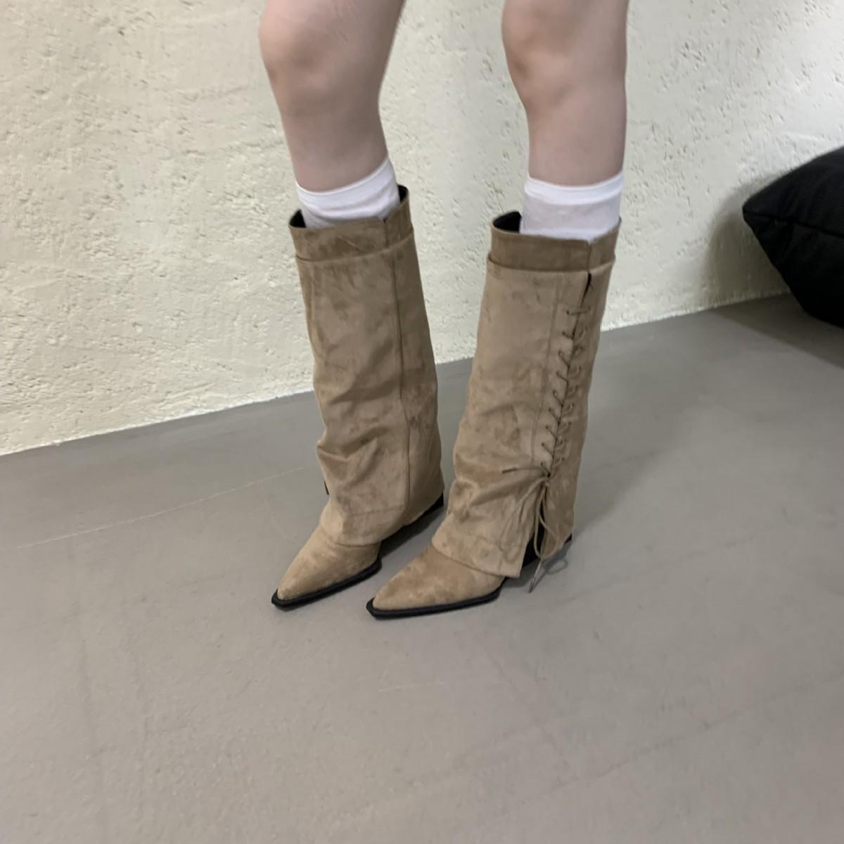 High-heeled wedge pants boots suede pointed boots women s 2025 autumn and winter new design sense niche woven western boots 39 хакі
High-heeled wedge pants boots suede pointed boots women s 2025 autumn and winter new design sense niche woven western boots 39 хакі