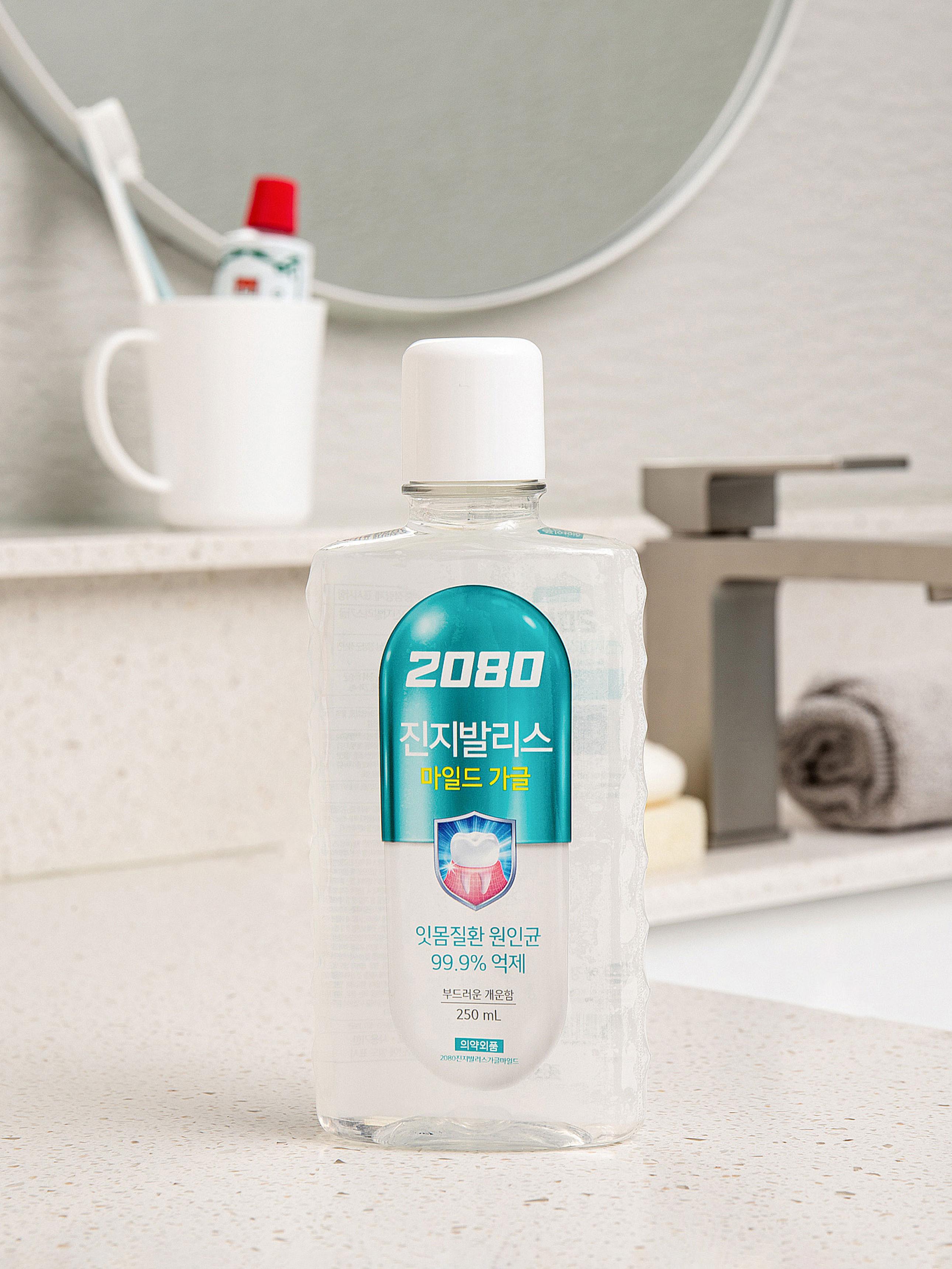 2080 Mild Gum Care Mouthwash 250ml 1ea
2080 Mild Gum Care Mouthwash 250ml 1ea