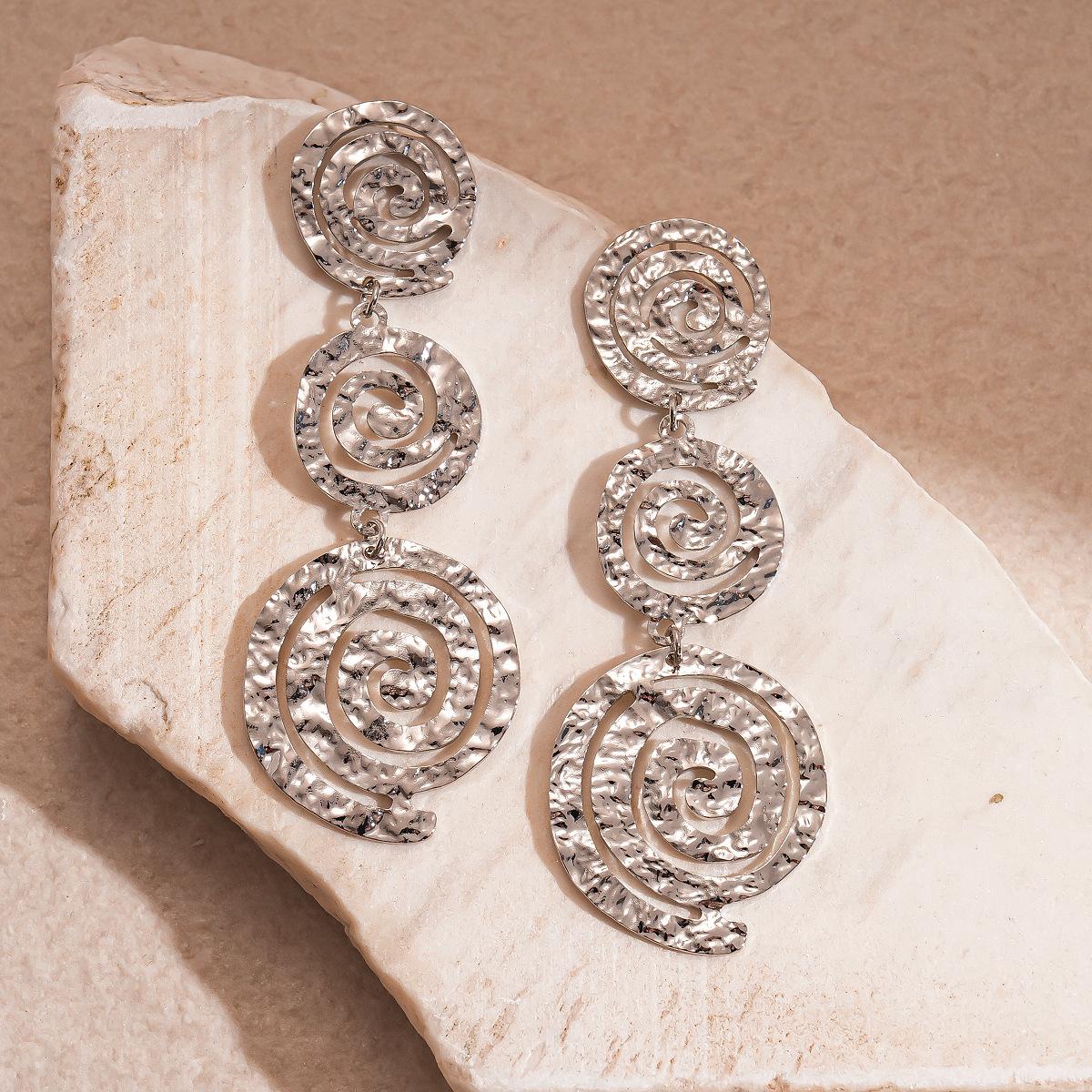 Модные серьги-подвески для женщин серебряный
Модные серьги-подвески для женщин серебряный