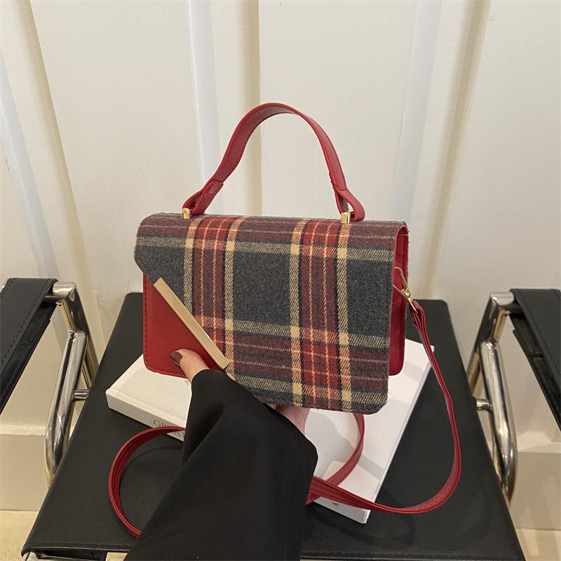 2024 Women s Colorblock Plaid Patchwork Shoulder Bag - Stylish Handheld Square Bag чёрный
2024 Women s Colorblock Plaid Patchwork Shoulder Bag - Stylish Handheld Square Bag чёрный