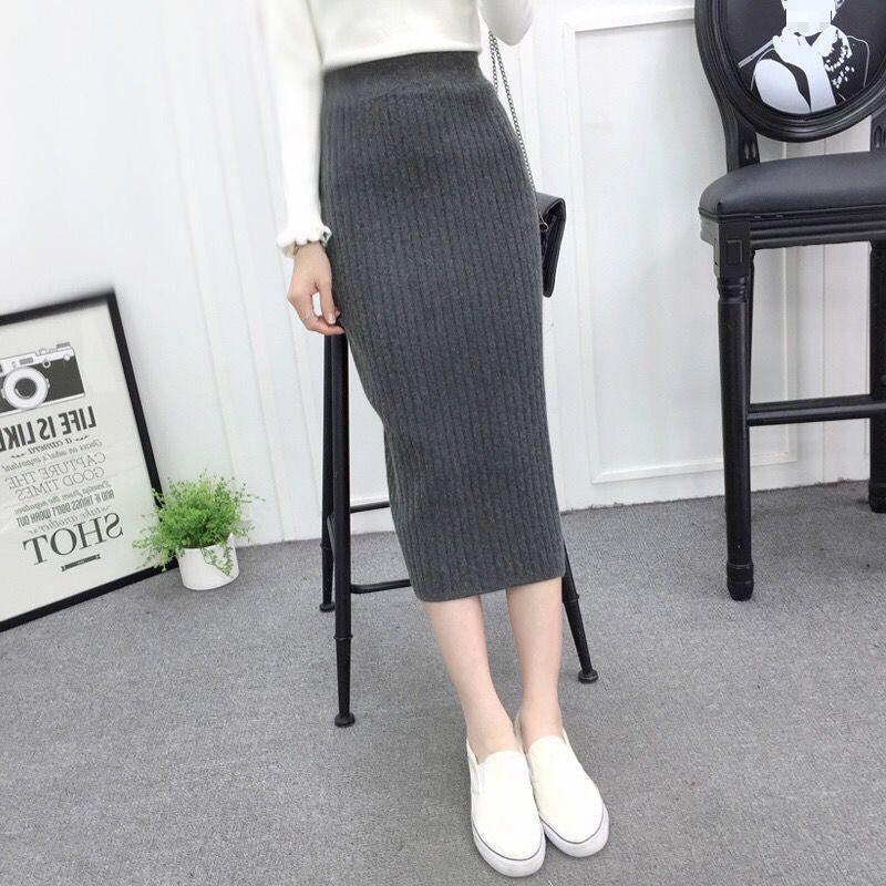 High-Waisted Wool Pencil Skirt: Hip-Hugging, Slimming, Mid-Length with Slit, Perfect for Autumn and Winter. Size XL【50CM】125-140
High-Waisted Wool Pencil Skirt: Hip-Hugging, Slimming, Mid-Length with Slit, Perfect for Autumn and Winter. Size XL【50CM】125-140