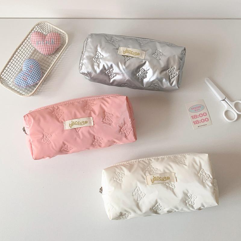 Sweet Korean Fashion Pencil Case for Kids Girl Solid Color Simplicity Bow Stationery Makeup Organizer Large Capacity Pen Bag
Sweet Korean Fashion Pencil Case for Kids Girl Solid Color Simplicity Bow Stationery Makeup Organizer Large Capacity Pen Bag