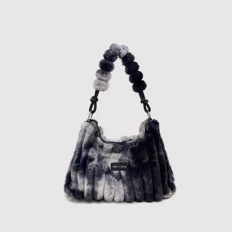 Women Bag Autumn Winter Fluffy Fashion Chains Zipper SOFT Purses and Handbags Shoulder Bag Euro-America Style
Women Bag Autumn Winter Fluffy Fashion Chains Zipper SOFT Purses and Handbags Shoulder Bag Euro-America Style