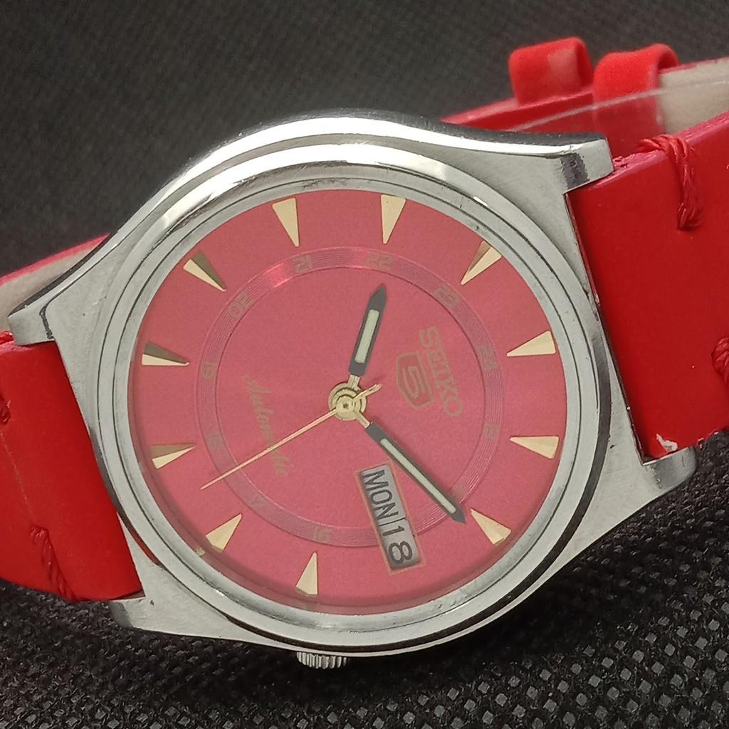 USED SEIKO 5 AUTOMATIC VINTAGE 7009A JAPAN MENS D/D RED WATCH 534l-a282868-9 SKU534l-a282868
USED SEIKO 5 AUTOMATIC VINTAGE 7009A JAPAN MENS D/D RED WATCH 534l-a282868-9 SKU534l-a282868
