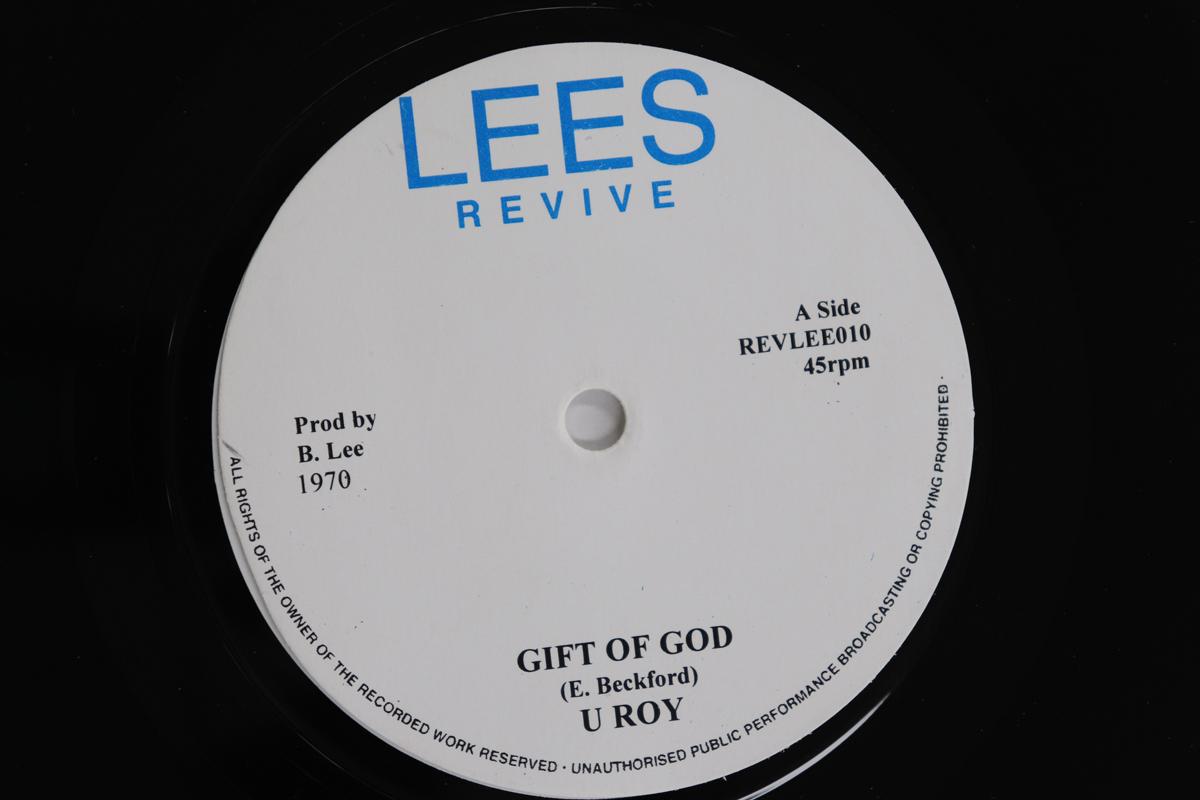 7inch Record U-ROY / LESTER STERLING - Gift Of God / Reggae In The Wind NONE NOT ON LABEL / 2014 UK Reggae, Ska & Dub Used
7inch Record U-ROY / LESTER STERLING - Gift Of God / Reggae In The Wind NONE NOT ON LABEL / 2014 UK Reggae, Ska & Dub Used
