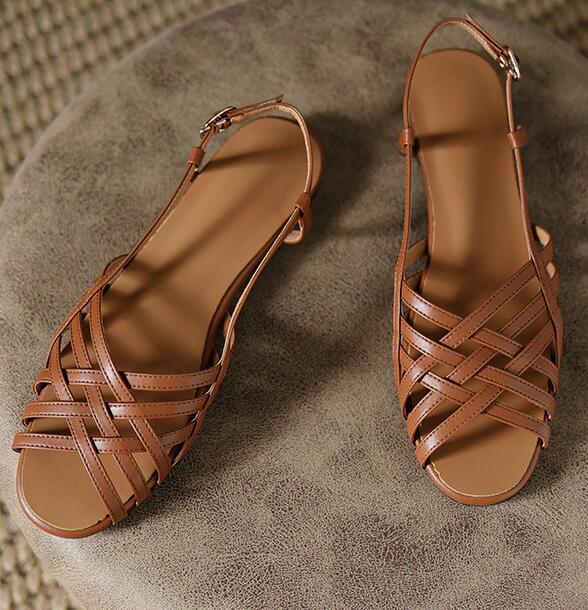 Римские плетеные сандалии женские летние на плоской мягкой подошве женские на низком каблуке с перфорацией бежевые сандалии обувь C039 40 коричневый
Римские плетеные сандалии женские летние на плоской мягкой подошве женские на низком каблуке с перфорацией бежевые сандалии обувь C039 40 коричневый