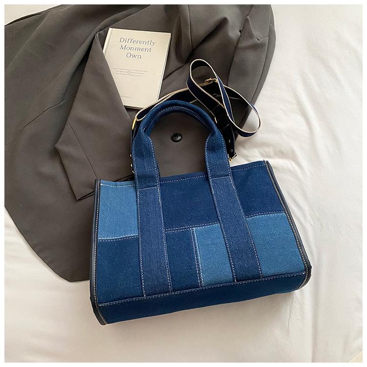 Casual portable tote bag women s 2025 summer new fashion color matching denim versatile messenger shoulder bag светло-синий
Casual portable tote bag women s 2025 summer new fashion color matching denim versatile messenger shoulder bag светло-синий