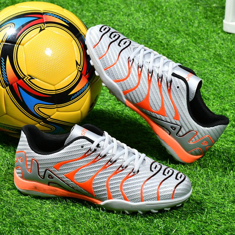 Children s Training Shoes Shattered Nails Spike Competition Youth Sports Football Shoes Men s 33
Children s Training Shoes Shattered Nails Spike Competition Youth Sports Football Shoes Men s 33