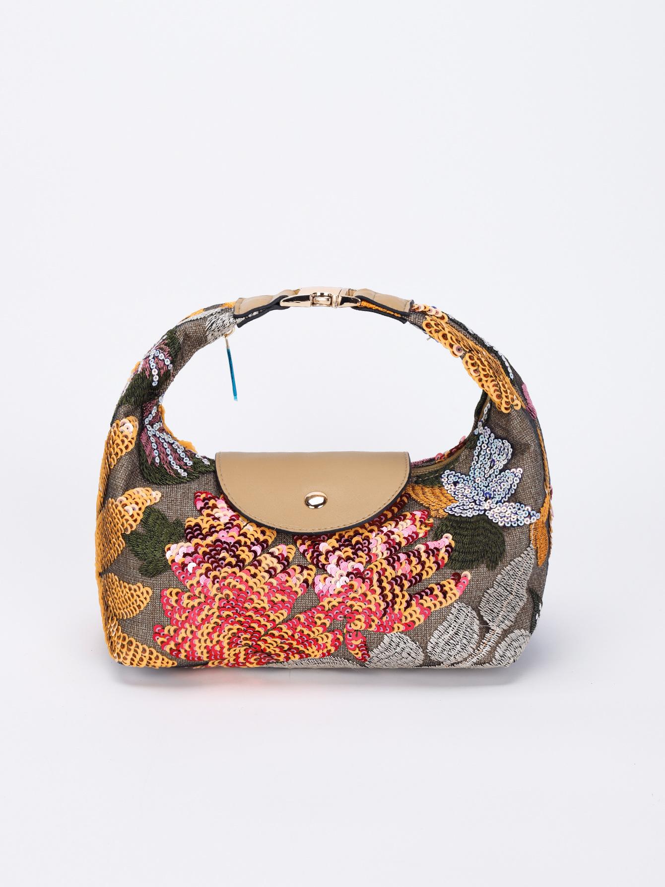 Bohemian sequined bag floral embroidery handbag retro ladies handbag women s bag versatile women s bag
Bohemian sequined bag floral embroidery handbag retro ladies handbag women s bag versatile women s bag