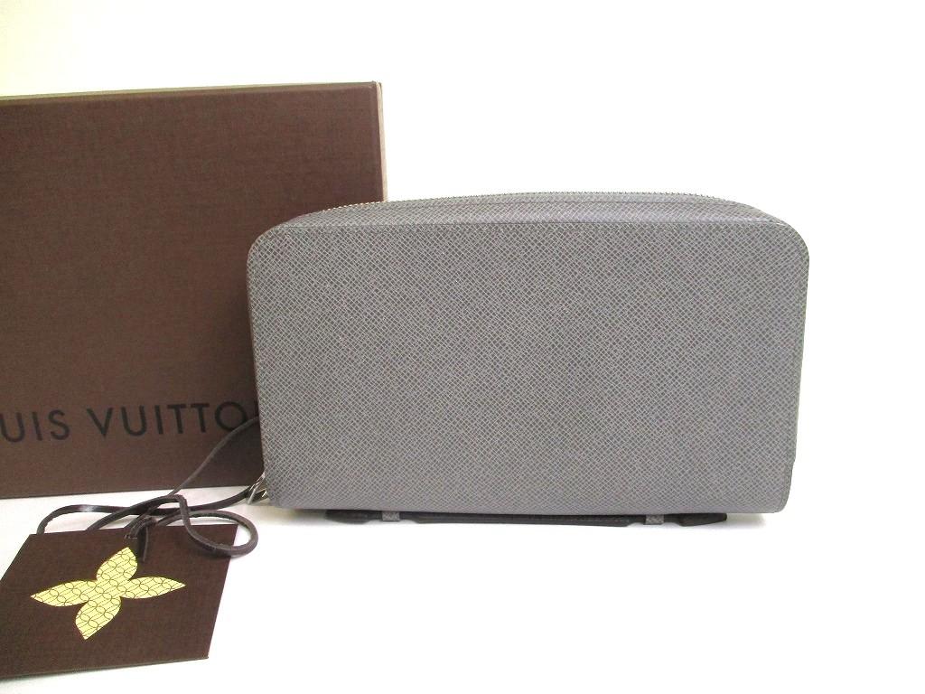 Authentic LOUIS VUITTON Taiga Gray Leather Zippey XL Wallet Clutch Bag #a648 Refurbished
Authentic LOUIS VUITTON Taiga Gray Leather Zippey XL Wallet Clutch Bag #a648 Refurbished