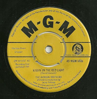 7inch Record MORGAN BROTHERS Milk From The Coconut Kissin On 45MGM1026 MGM Records 1959 UK Pop Used
7inch Record MORGAN BROTHERS Milk From The Coconut Kissin On 45MGM1026 MGM Records 1959 UK Pop Used