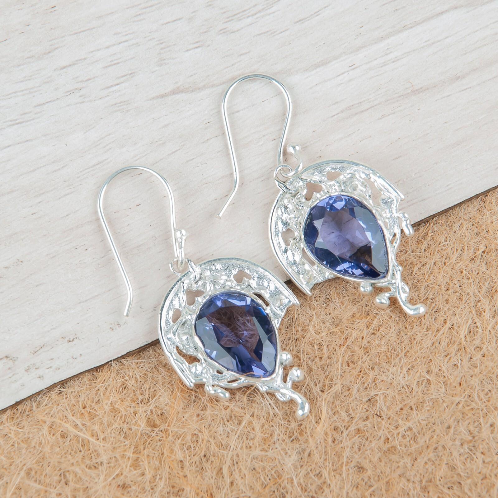 Иолит Драгоценный камень 925 Стерлинговое серебро Ювелирные изделия Ручной работы Дизайнерские серьги для женщин CE-5-6
Иолит Драгоценный камень 925 Стерлинговое серебро Ювелирные изделия Ручной работы Дизайнерские серьги для женщин CE-5-6