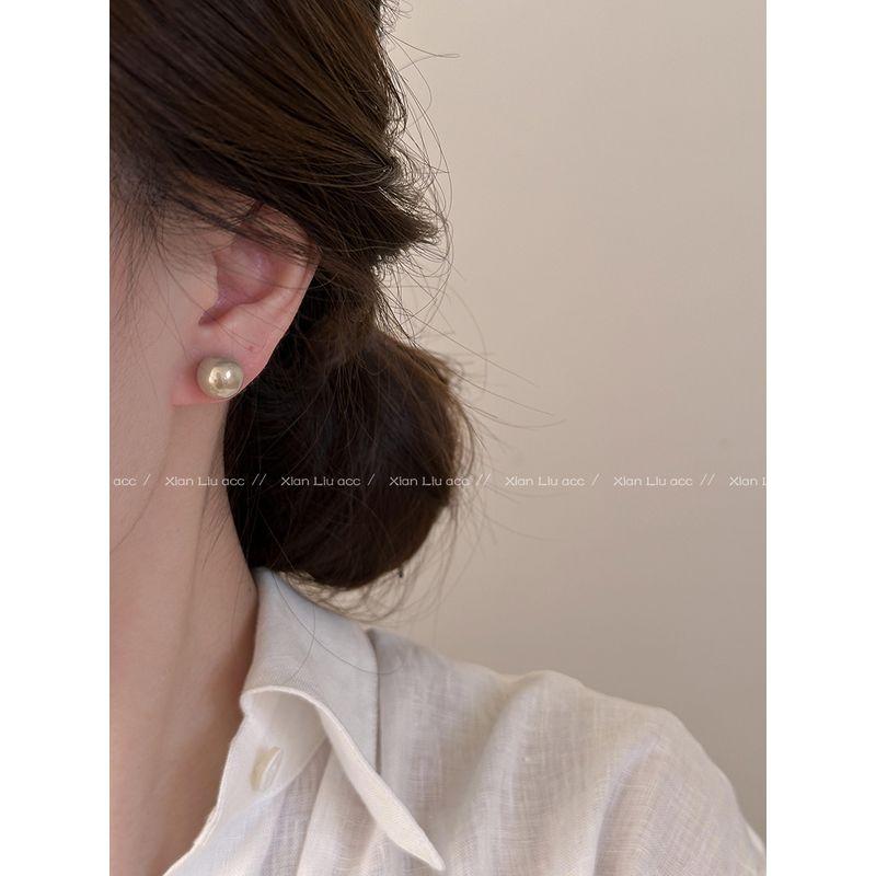 Accessible Luxury Shijia Best Selling Women s Elegant Fall and Winter Pearl Stud Earrings 8mm light champagne pearl earrings-Silver Needle
Accessible Luxury Shijia Best Selling Women s Elegant Fall and Winter Pearl Stud Earrings 8mm light champagne pearl earrings-Silver Needle