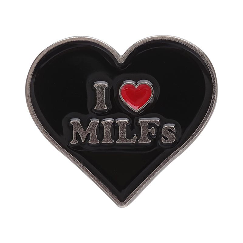 Black Heart Enamel Pins Custom I Love MILFs Hot Dads Moms Brooches Lapel Badges Jewelry Gift for Friends
Black Heart Enamel Pins Custom I Love MILFs Hot Dads Moms Brooches Lapel Badges Jewelry Gift for Friends