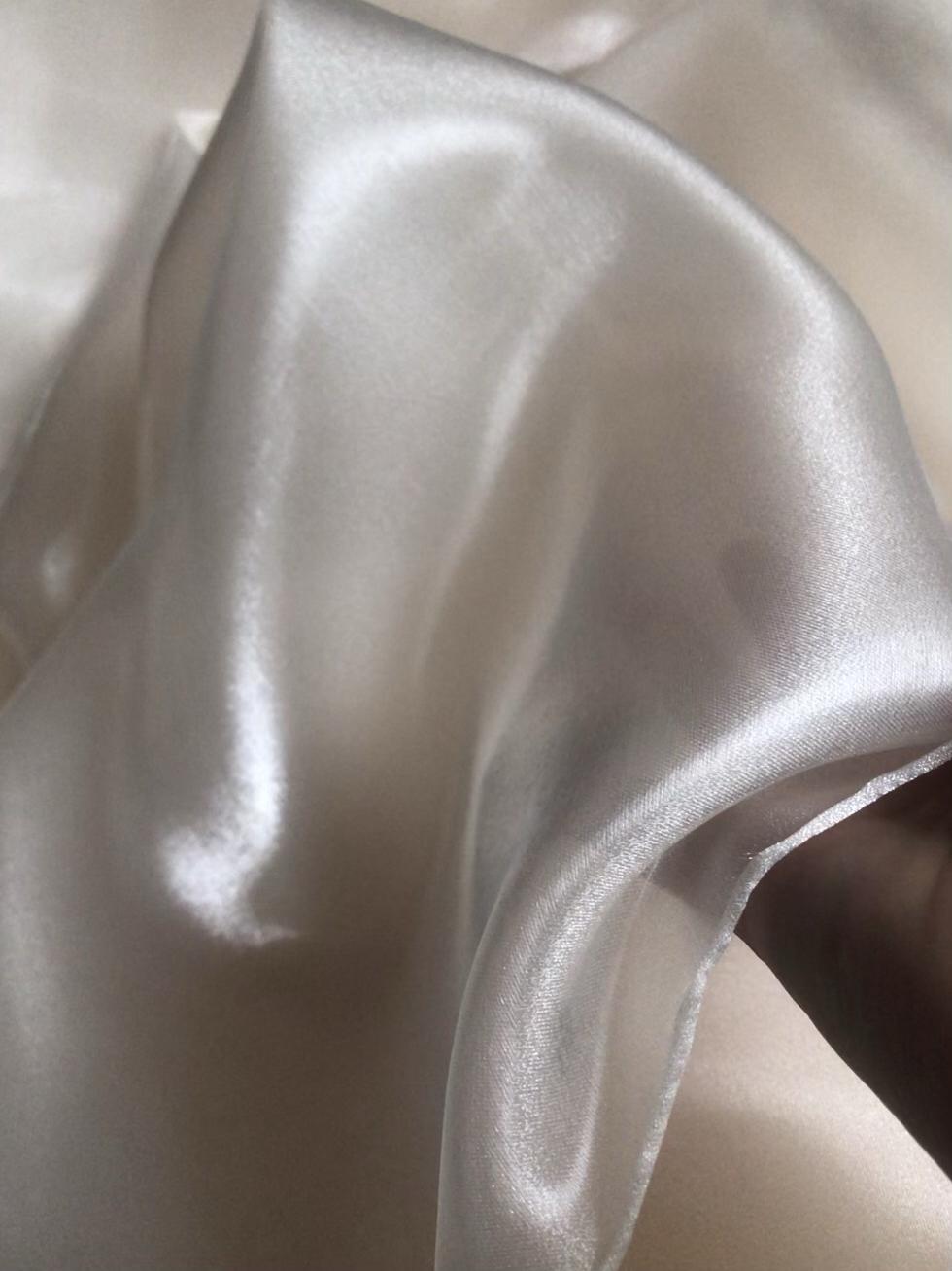 Water Satin Light Champagne Organza Fabric Very Wide Shiny Hard Yarn Designer Wedding Dress Fabric Designer Clothing Fabric 1.5M&1M
Water Satin Light Champagne Organza Fabric Very Wide Shiny Hard Yarn Designer Wedding Dress Fabric Designer Clothing Fabric 1.5M&1M